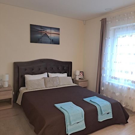 Liux Apartamentai Каунас Екстер'єр фото